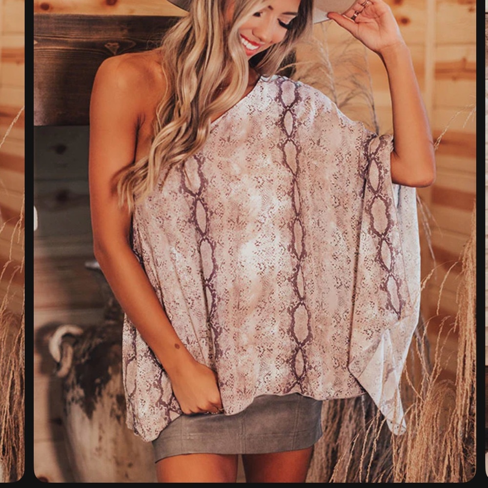 Shop impressions, snakes, print, asymmetrical, tunic top. Small. NWT.